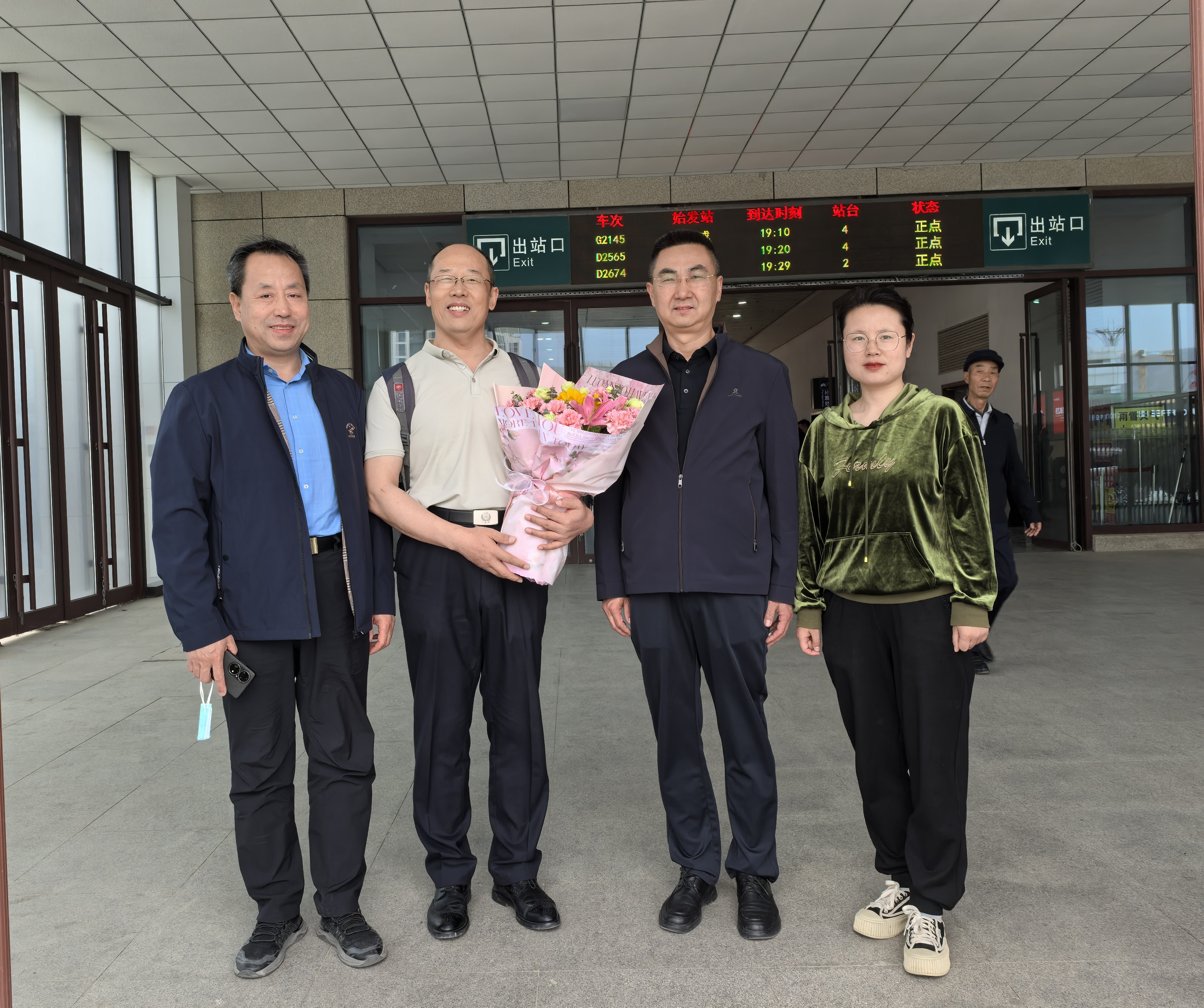 李志強接站 (2).jpg